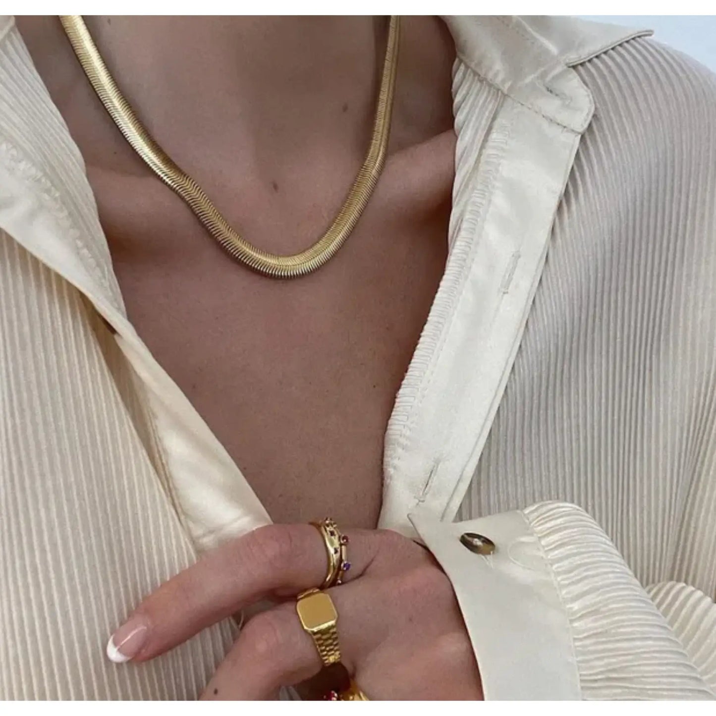 Valerie Necklace - Women's Hypoallergenic Fashion Jewelry in Stainless Steel with 18K Gold Plating, Water Resistant