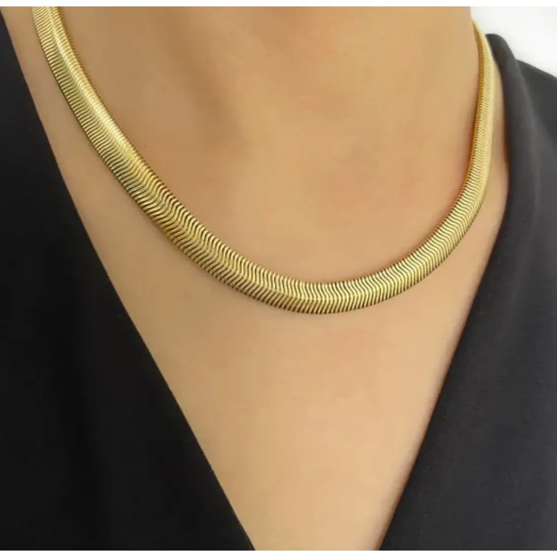 Valerie Necklace - Women's Hypoallergenic Fashion Jewelry in Stainless Steel with 18K Gold Plating, Water Resistant